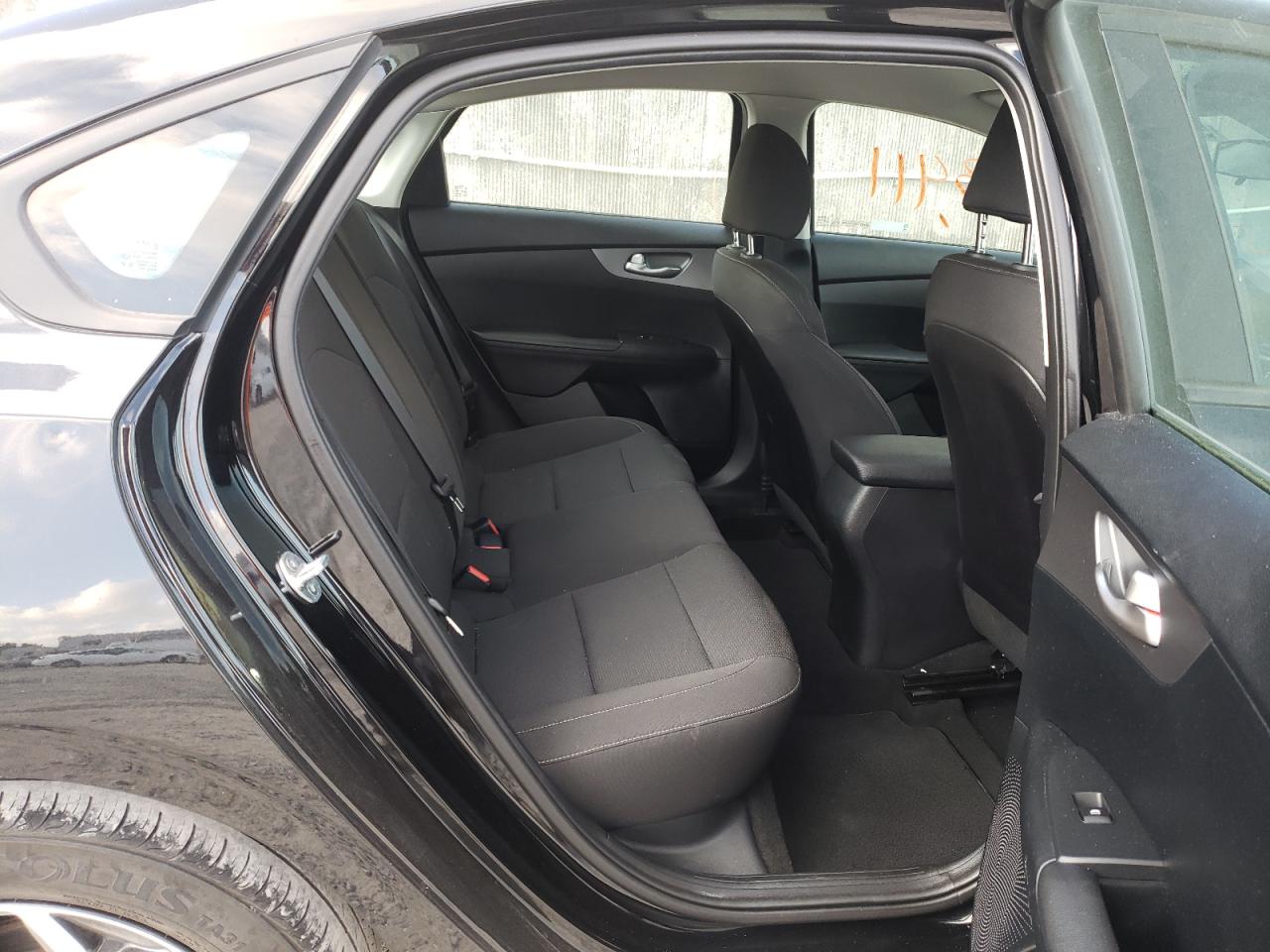 Photo 6 from auction – 2019 KIA FORTE FE with VIN 3KPF24AD8KE063211