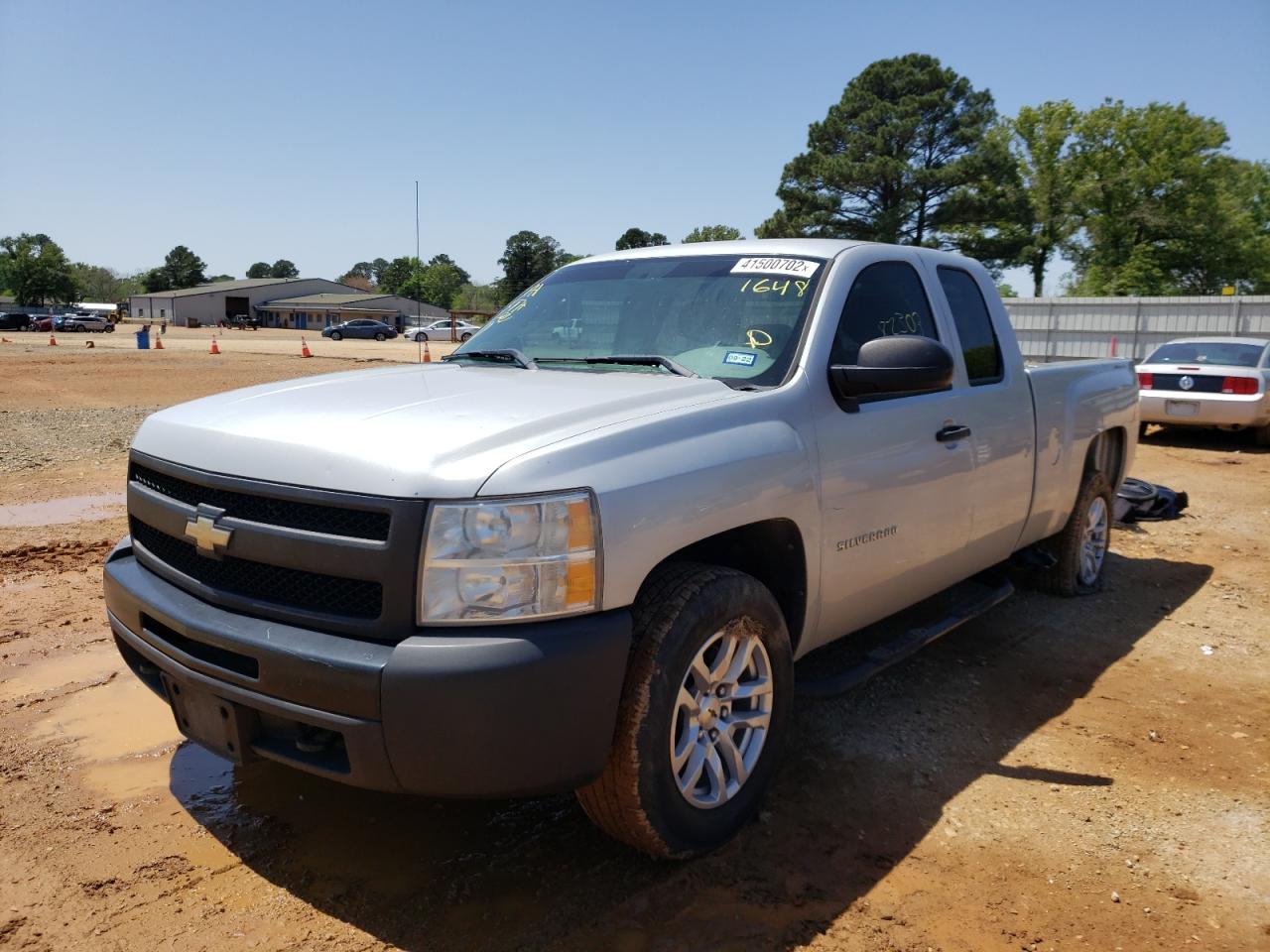 Photo 2 from auction – 2011 CHEVROLET SILVERADO with VIN 1GCRCPEX1BZ191648