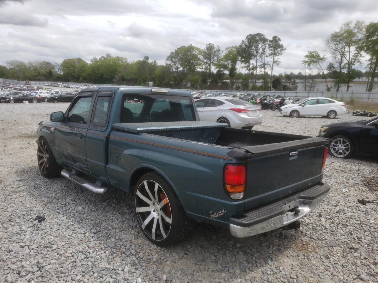 Photo 3 from auction – 2000 MAZDA B2500 CAB with VIN 4F4YR16C7YTM01708