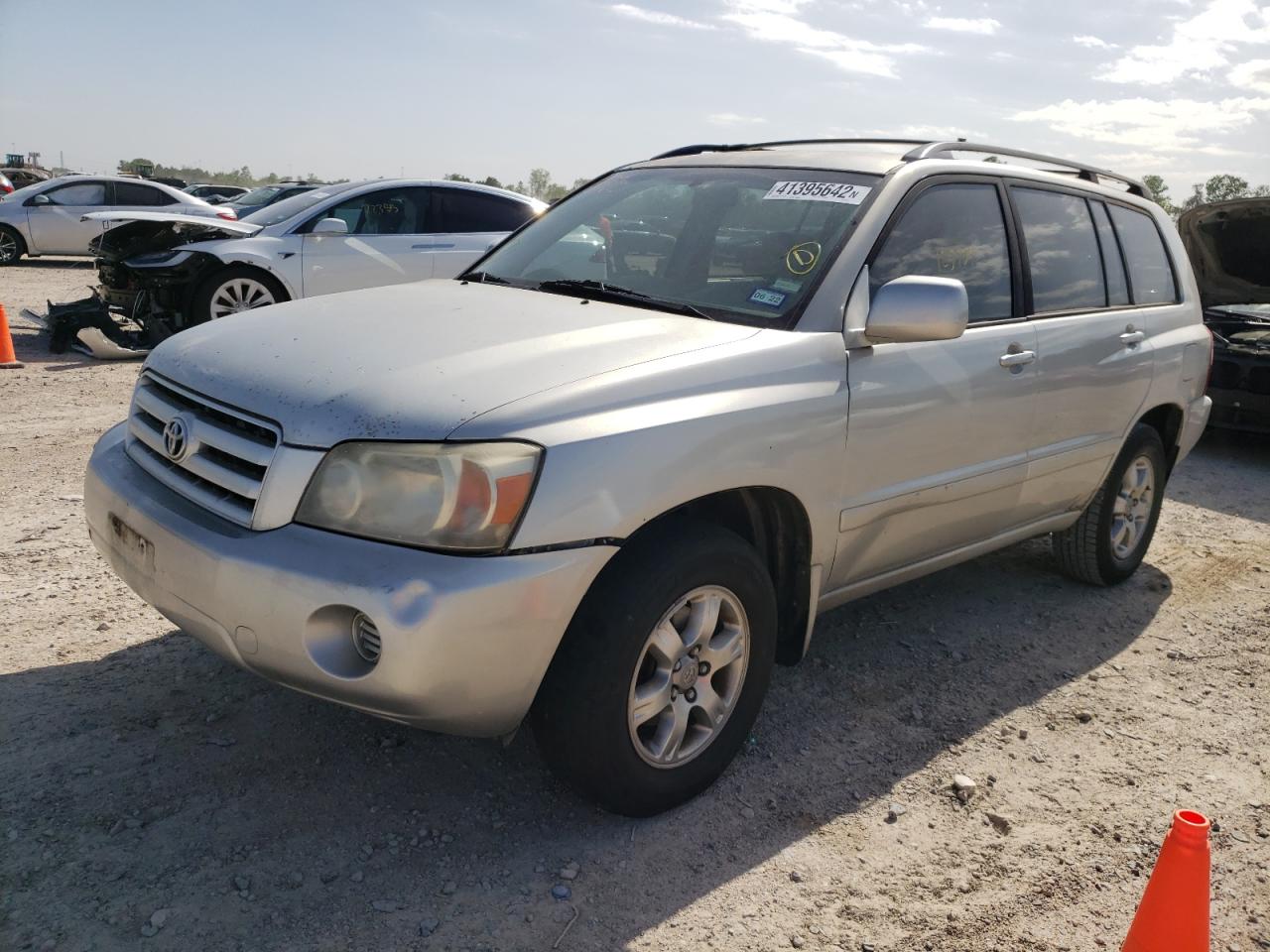 Photo 2 from auction – 2005 TOYOTA HIGHLANDER with VIN JTEGP21A650066343