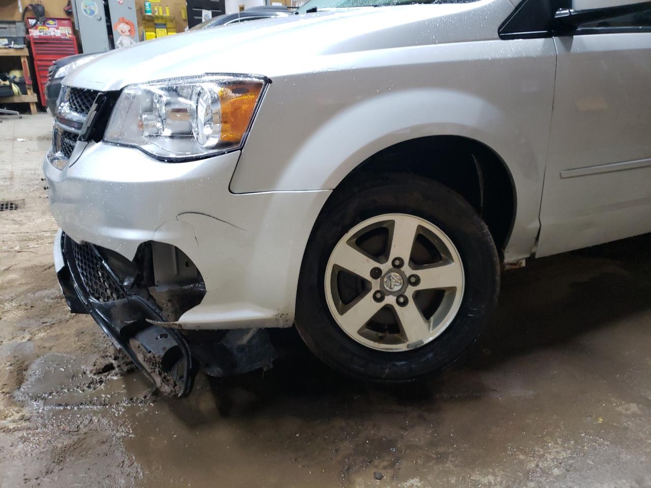 Photo 9 from auction – 2011 DODGE GRAND CARA with VIN 2D4RN3DG1BR673375