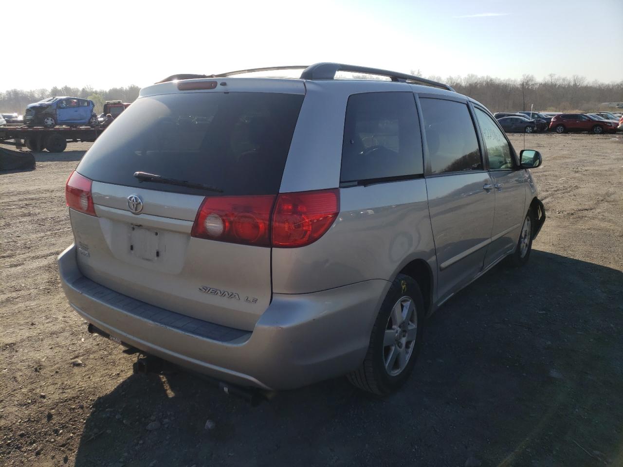 Photo 4 from auction – 2007 TOYOTA SIENNA CE with VIN 5TDZK23C87S082697