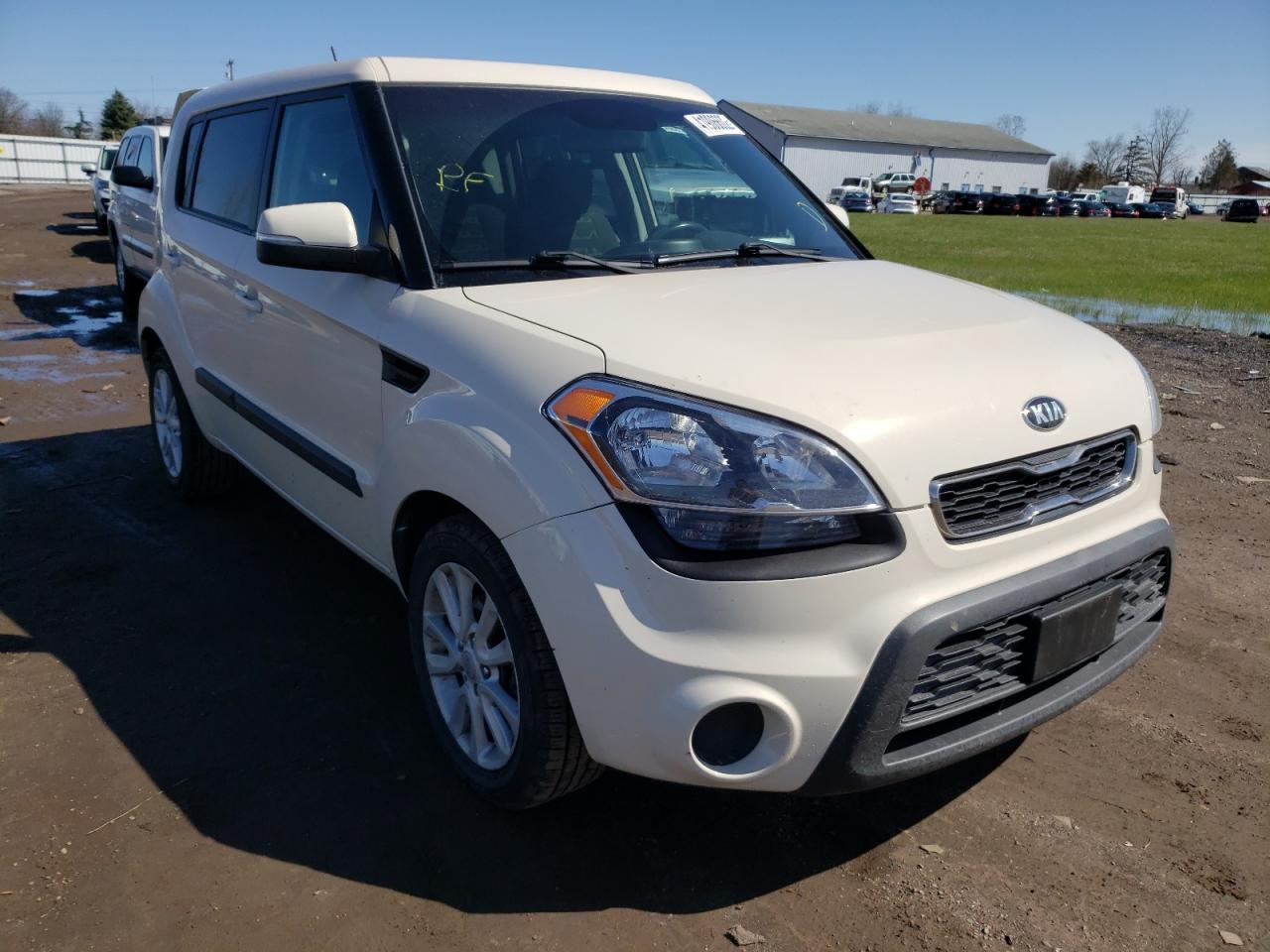 KIA SOUL + 2013 с VIN KNDJT2A60D7757441 - Фото с аукциона