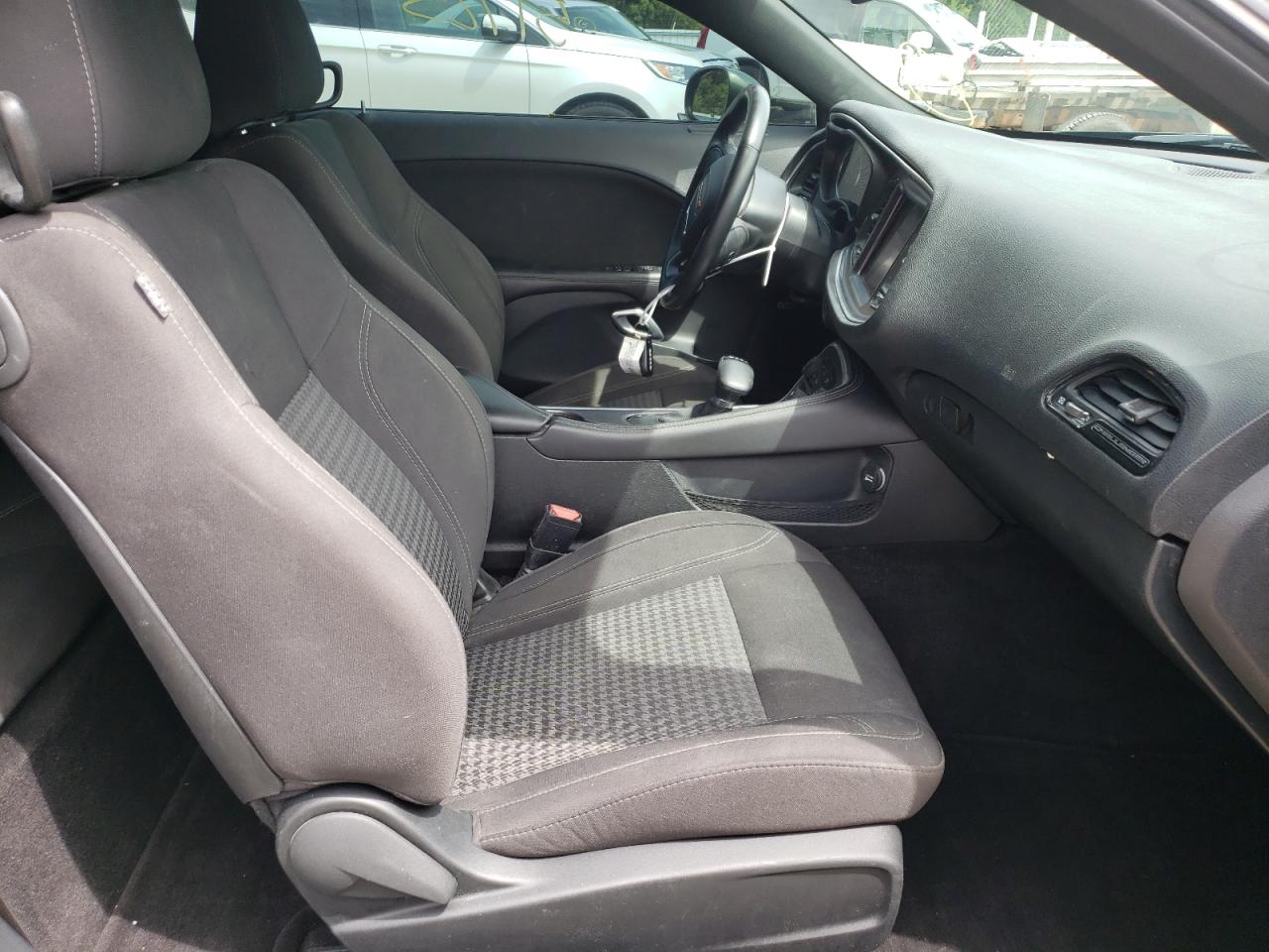 Photo 5 from auction – 2018 DODGE CHALLENGER with VIN 2C3CDZAG7JH228340