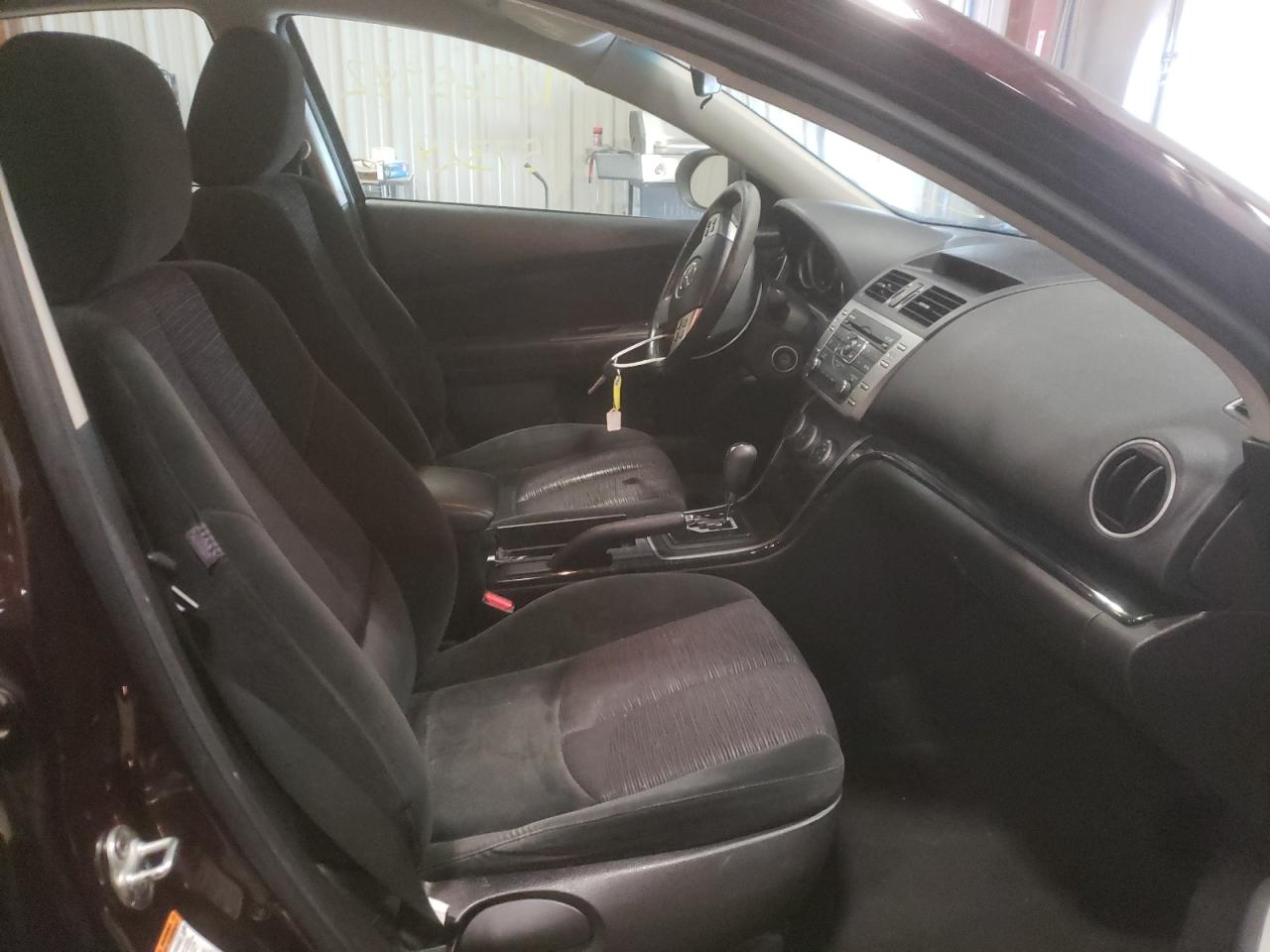 Photo 5 from auction – 2010 MAZDA 6 I with VIN 1YVHZ8CH4A5M28113