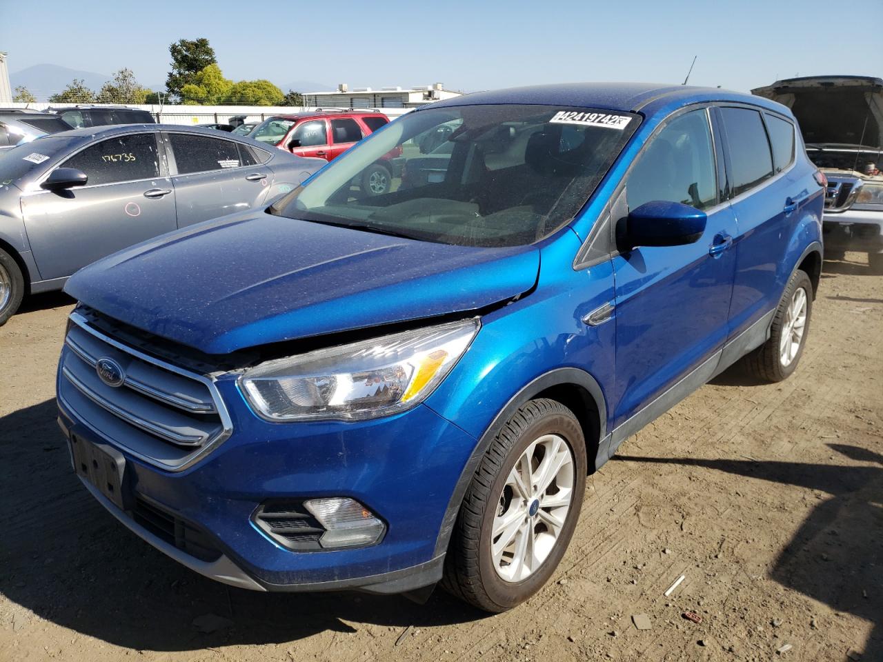 Photo 2 from auction – 2019 FORD ESCAPE SE with VIN 1FMCU9GD1KUB64458