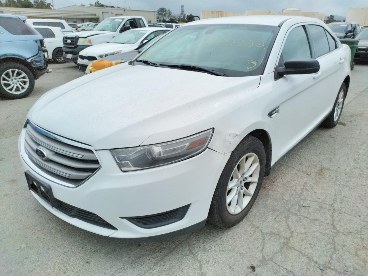 Photo 2 from auction – 2013 FORD TAURUS SE with VIN 1FAHP2D84DG169595