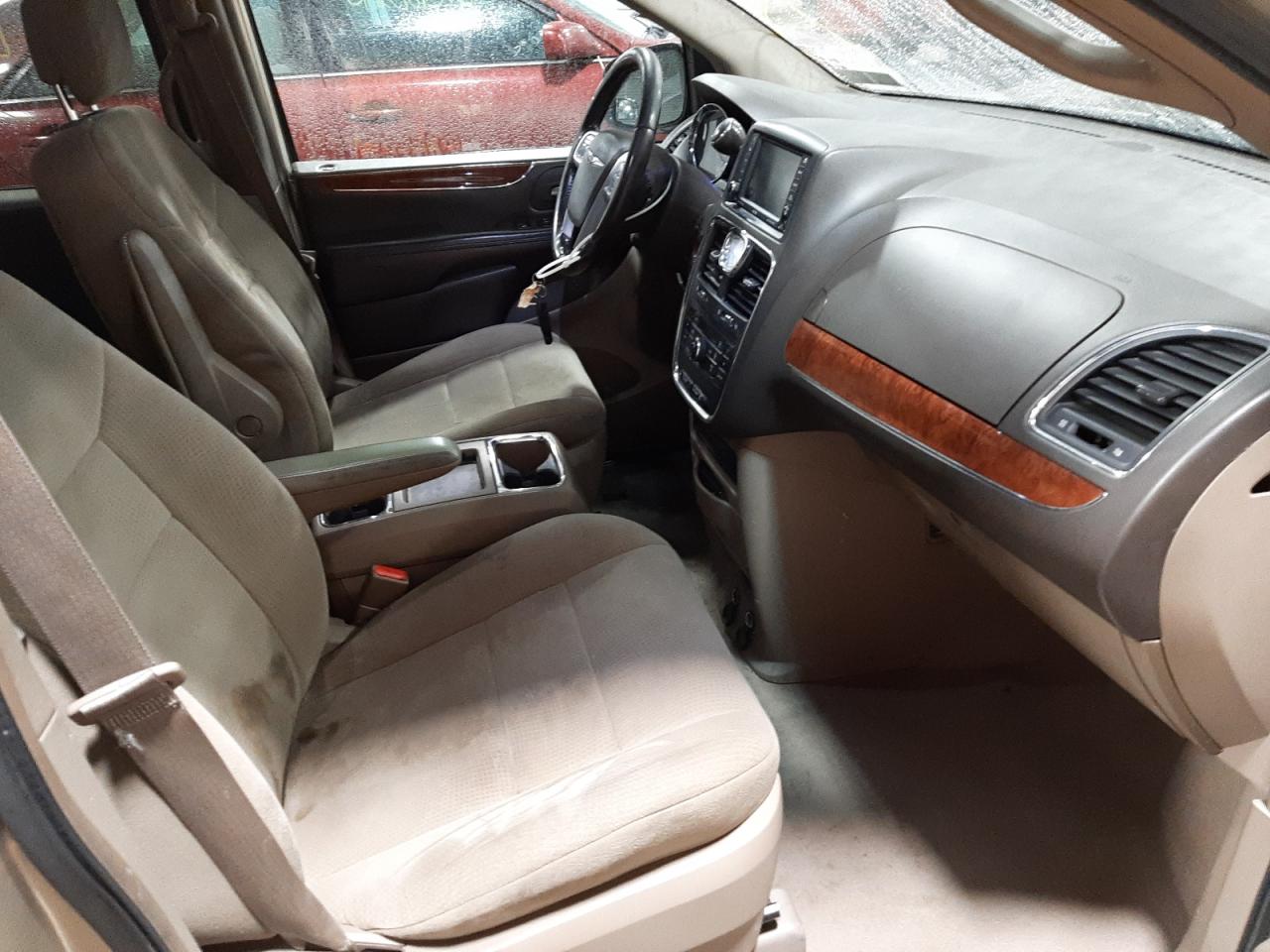 Photo 5 from auction – 2011 CHRYSLER TOWN & COU with VIN 2A4RR5DG6BR621649