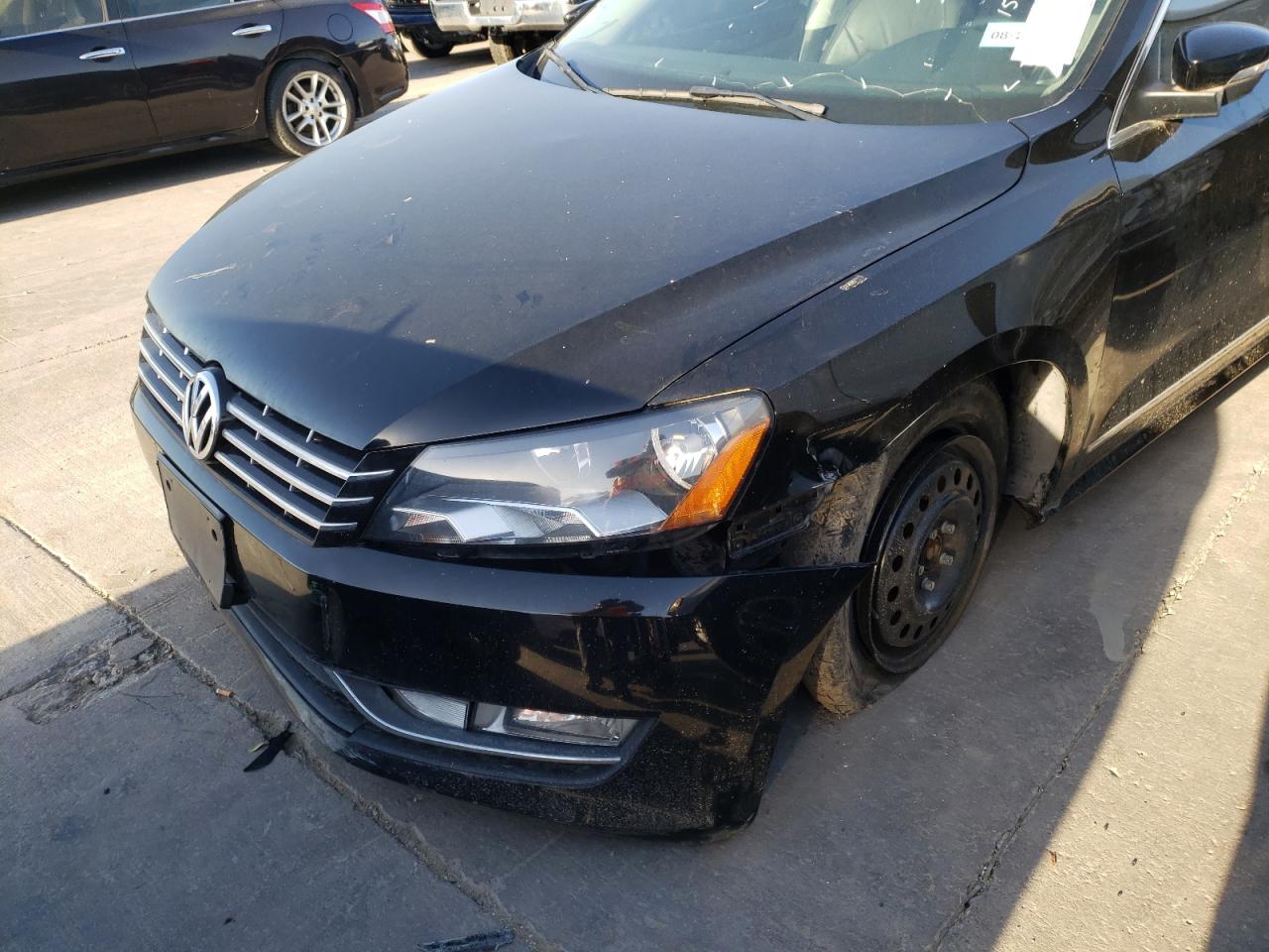 Photo 9 from auction – 2015 VOLKSWAGEN PASSAT SEL with VIN 1VWCS7A35FC017695