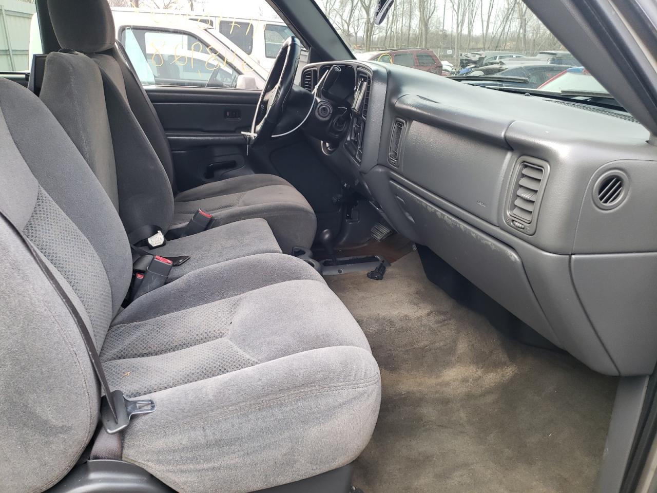 Photo 5 from auction – 2005 CHEVROLET SILVERADO with VIN 1GCEK19Z55Z209423