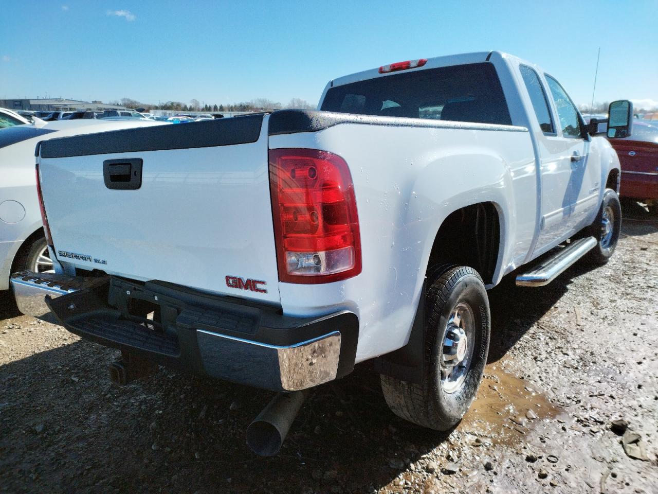 Photo 4 from auction – 2008 GMC SIERRA C25 with VIN 1GTHC29628E172896