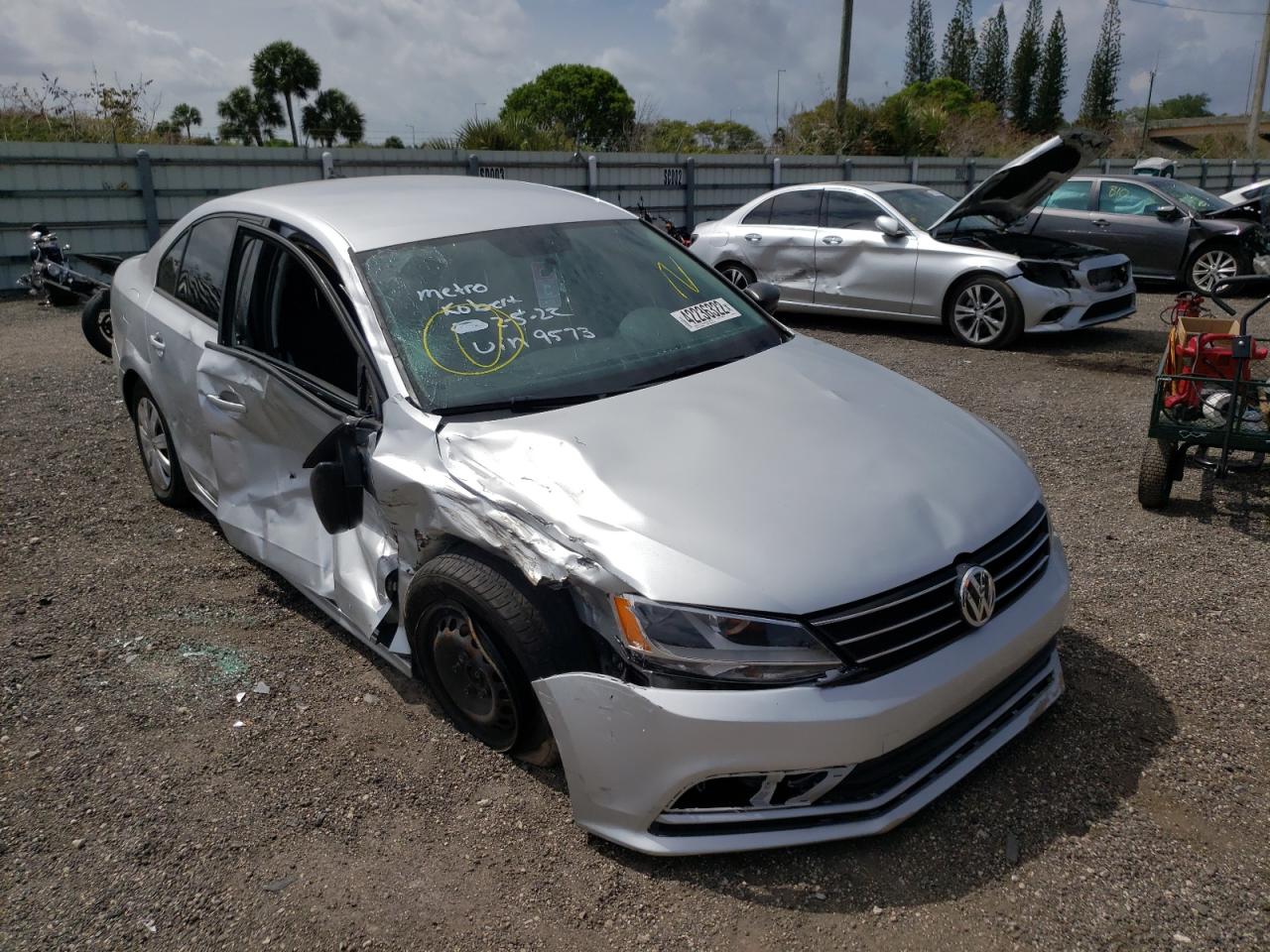 Photo 13 from auction – 2016 VOLKSWAGEN JETTA S with VIN 3VW267AJ8GM329573