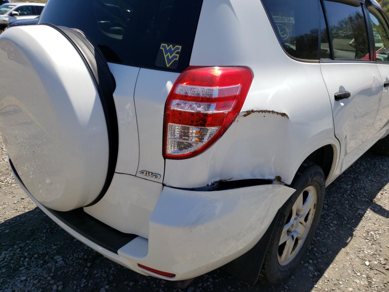 Photo 9 from auction – 2009 TOYOTA RAV4 with VIN JTMBF33V09D010680