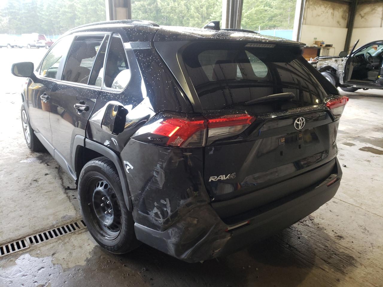 Photo 3 from auction – 2019 TOYOTA RAV4 LE with VIN JTMH1RFV6KD004766