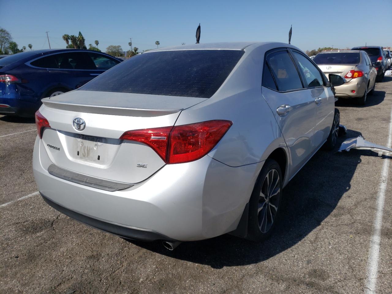 Photo 4 from auction – 2017 TOYOTA COROLLA L with VIN 5YFBURHE0HP716464