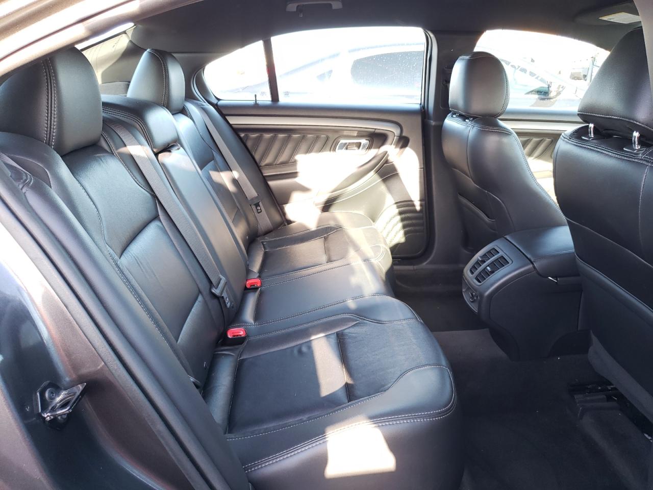Photo 6 from auction – 2015 FORD TAURUS SEL with VIN 1FAHP2E86FG131688