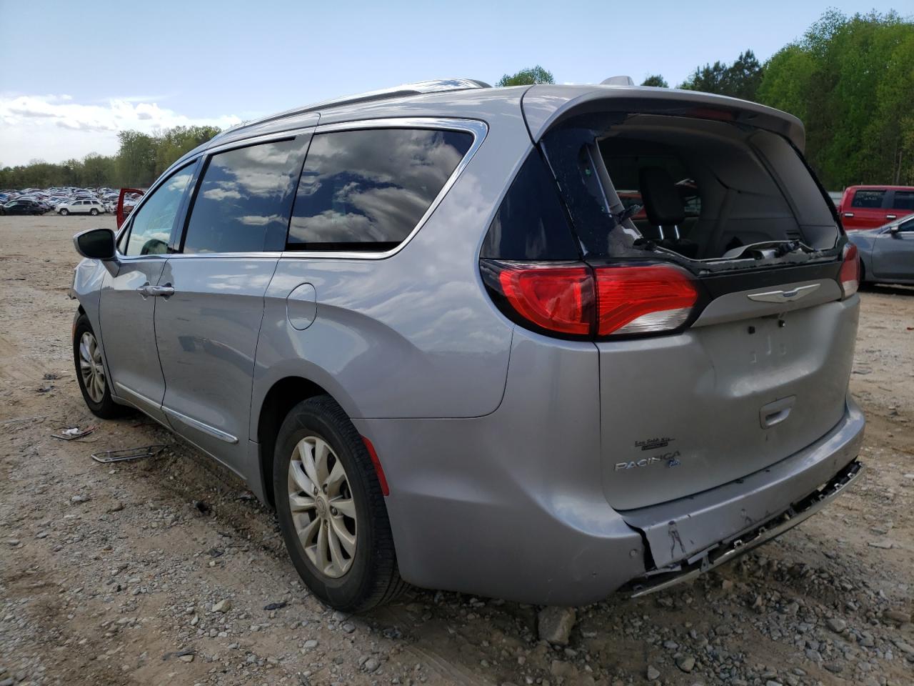 Photo 3 from auction – 2018 CHRYSLER PACIFICA T with VIN 2C4RC1BG3JR192701