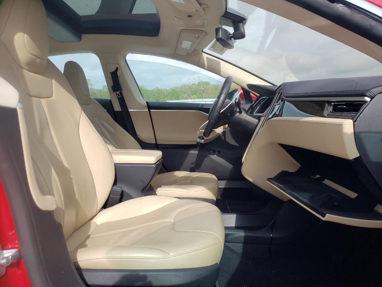 Photo 5 from auction – 2013 TESLA MODEL S with VIN 5YJSA1DN1DFP07763