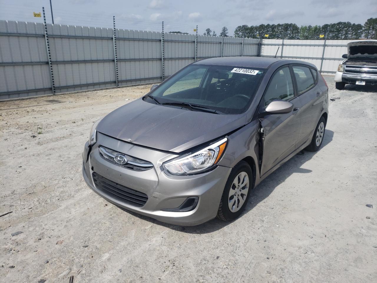 Photo 2 from auction – 2017 HYUNDAI ACCENT SE with VIN KMHCT5AE3HU364165