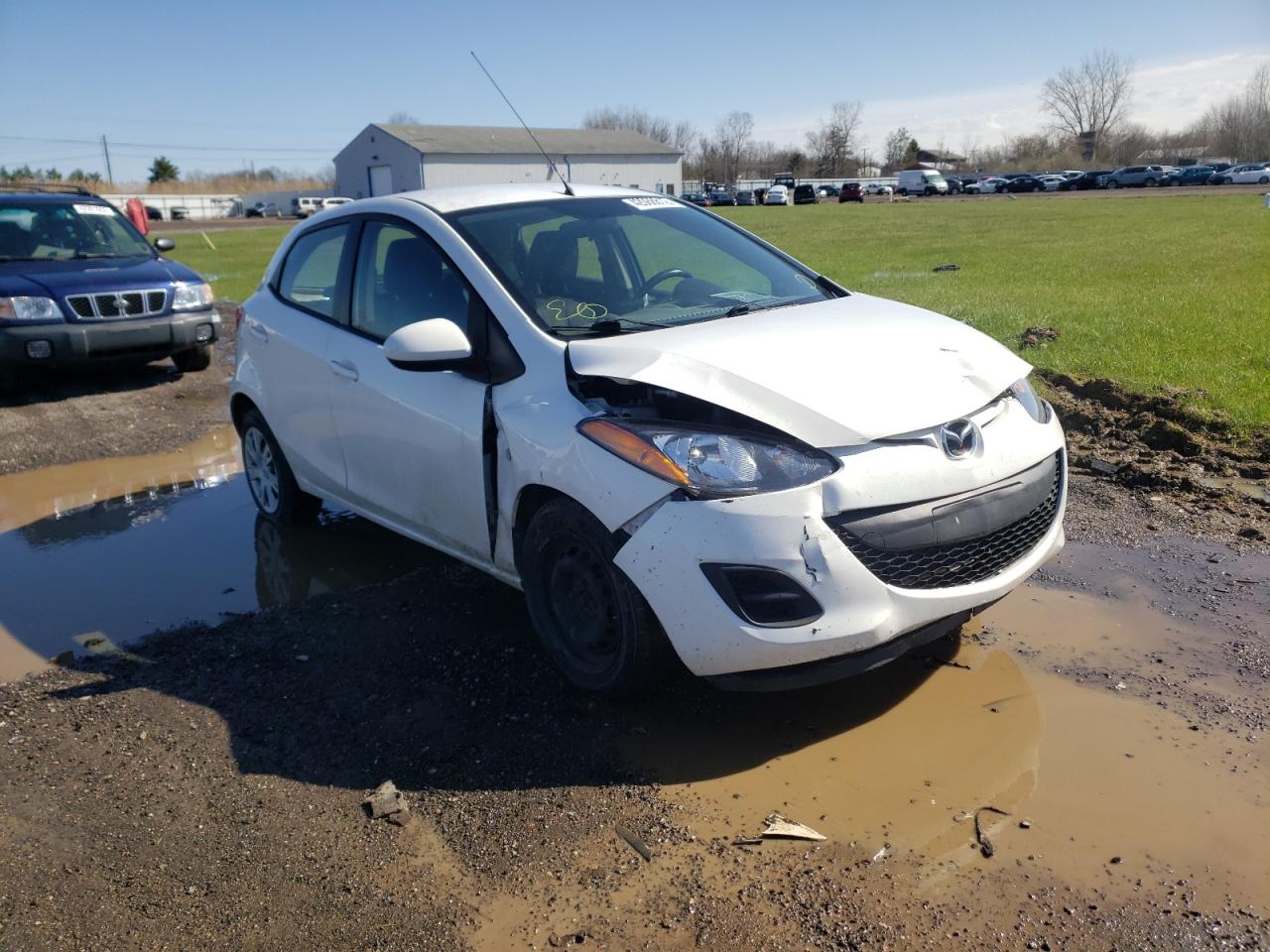 MAZDA MAZDA2 SPO 2014 with VIN JM1DE1KYXE0185662 - Photo from auction