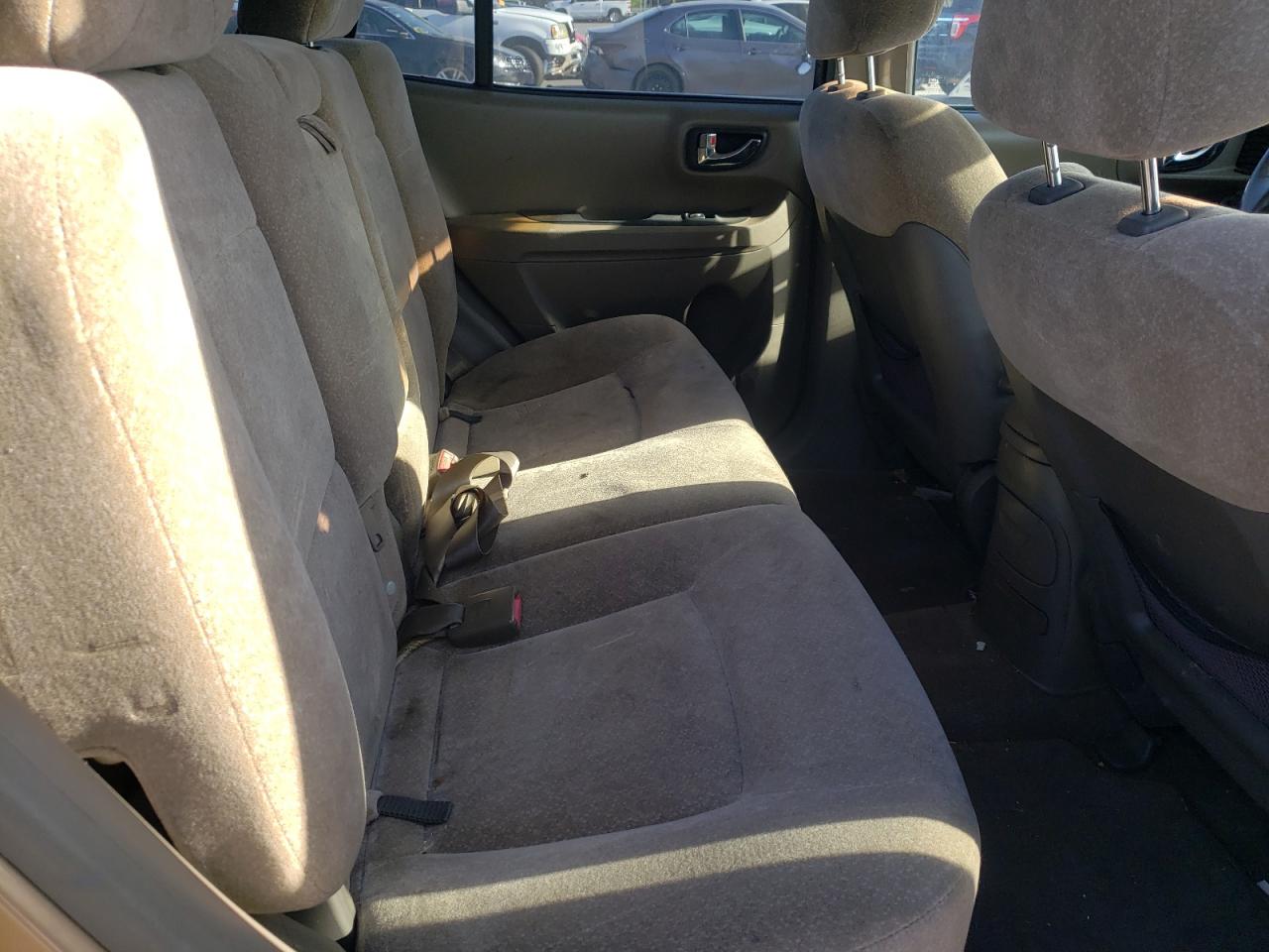 Photo 6 from auction – 2004 HYUNDAI SANTA FE G with VIN KM8SC13D54U730839