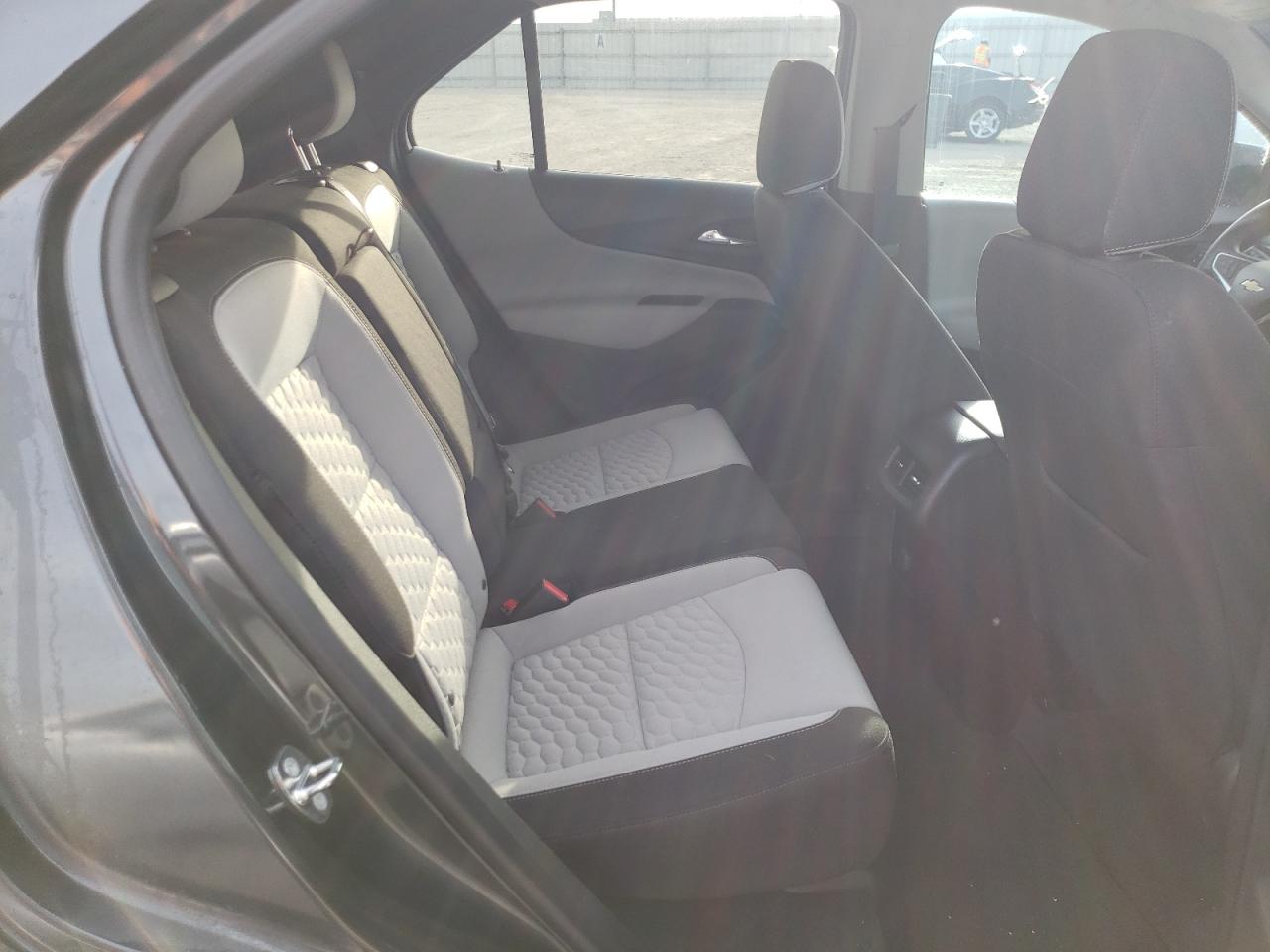 Photo 6 from auction – 2018 CHEVROLET EQUINOX LT with VIN 3GNAXJEV3JL393255