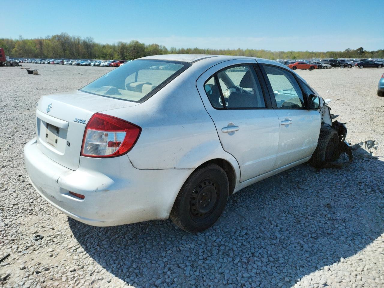 Photo 4 from auction – 2011 SUZUKI SX4 LE with VIN JS2YC5A24B6301657