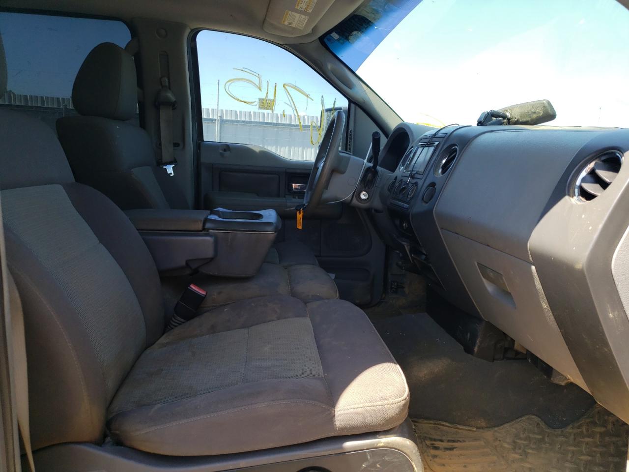 Photo 5 from auction – 2004 FORD F150 SUPER with VIN 1FTRW14W24KC97616