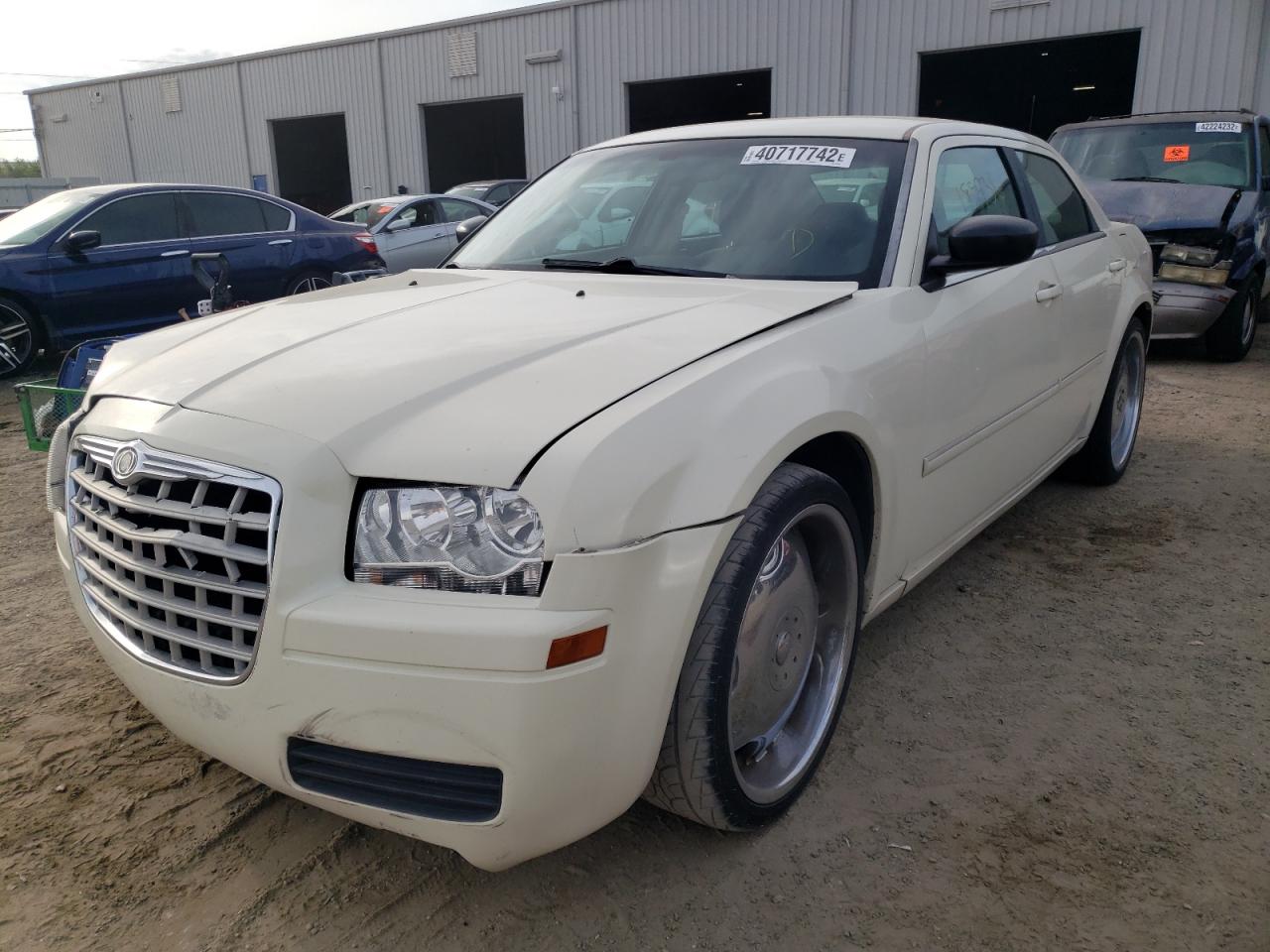 Photo 2 from auction – 2007 CHRYSLER 300 with VIN 2C3KA43R27H664866