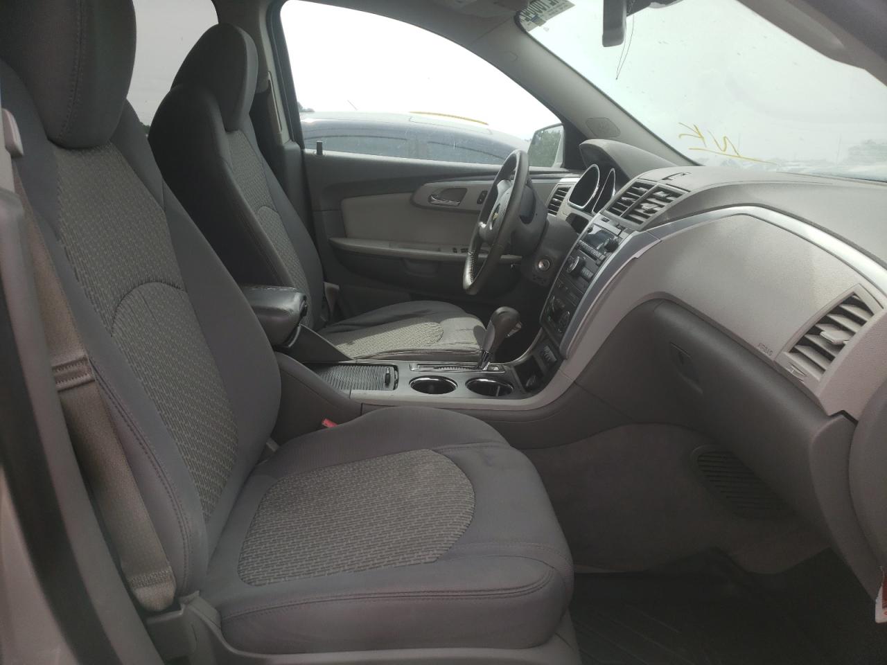 Photo 5 from auction – 2011 CHEVROLET TRAVERSE L with VIN 1GNKRJED4BJ236963