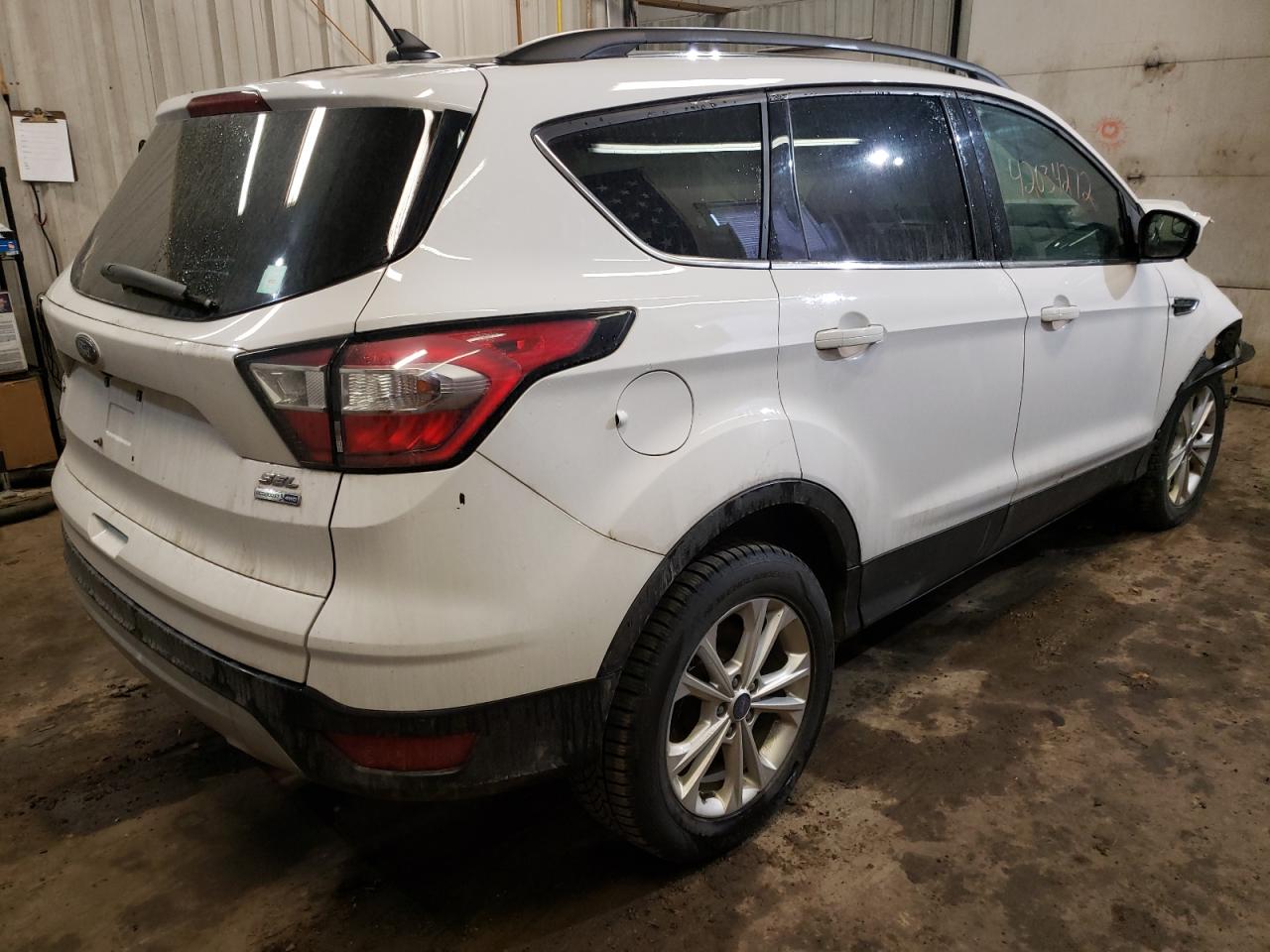 Photo 4 from auction – 2018 FORD ESCAPE SEL with VIN 1FMCU9HD3JUA75827