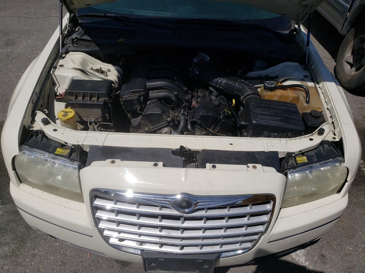 Photo 7 from auction – 2006 CHRYSLER 300 with VIN 2C3KA43R46H505619