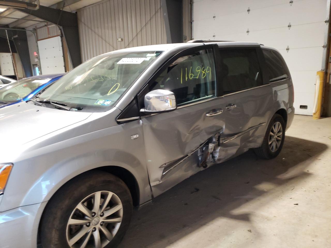 Photo 9 from auction – 2014 CHRYSLER TOWN & COU with VIN 2C4RC1CG4ER454634