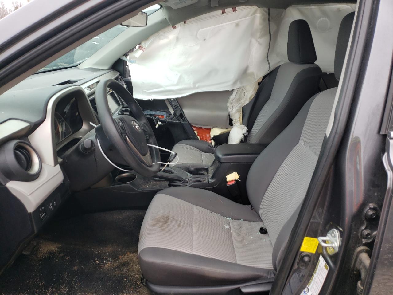 Photo 19 from auction – 2014 TOYOTA RAV4 LE with VIN 2T3BFREV0EW151813