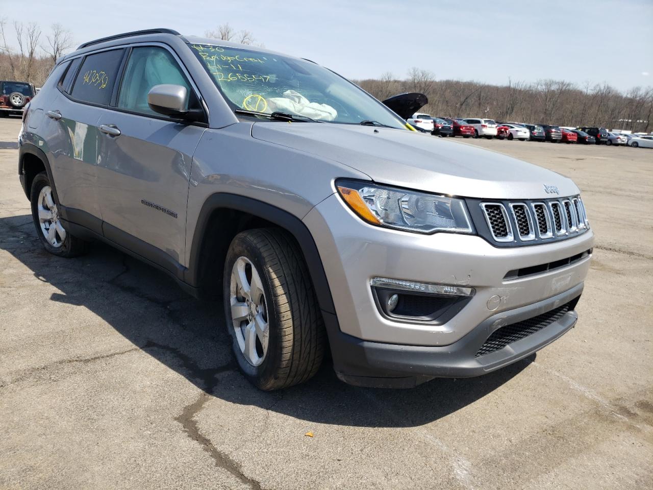 JEEP COMPASS LA 2018 with VIN 3C4NJCBBXJT265547 - Photo from auction