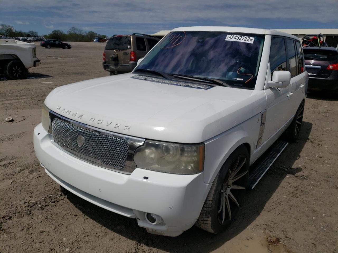 Photo 2 from auction – 2011 LAND ROVER RANGE ROVE with VIN SALMF1E47BA334338