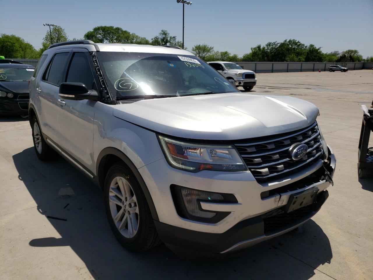 FORD EXPLORER X 2017 with VIN 1FM5K7D85HGB62018 - Photo from auction