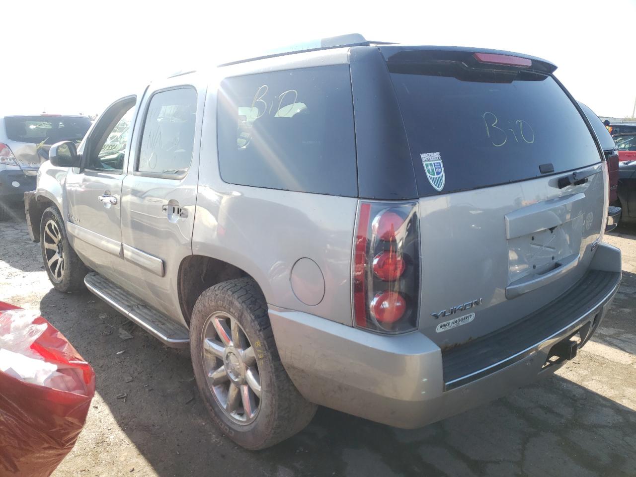 Photo 3 from auction – 2008 GMC YUKON DENA with VIN 1GKFK63858J128494