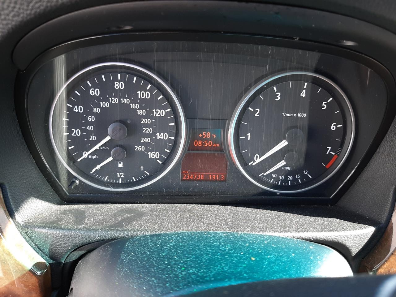 Photo 8 from auction – 2006 BMW 325 I with VIN WBAVB13596KX38340