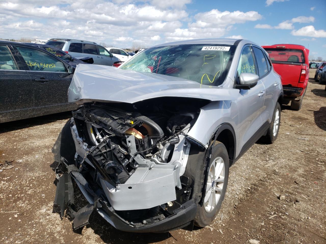 Photo 15 from auction – 2020 FORD ESCAPE SE with VIN 1FMCU9G60LUA26512
