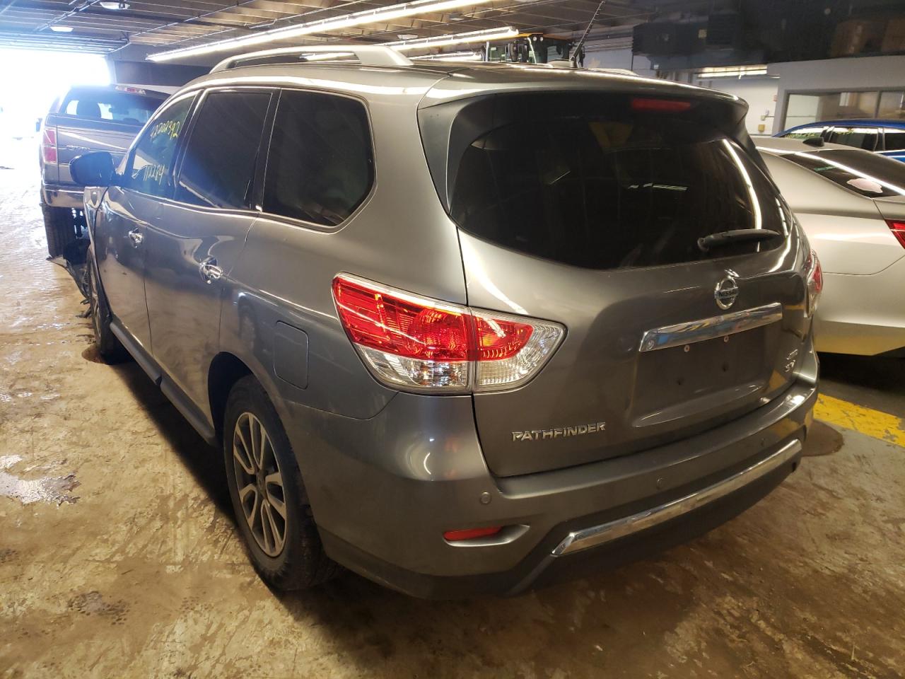 Photo 3 from auction – 2015 NISSAN PATHFINDER with VIN 5N1AR2MM5FC654109