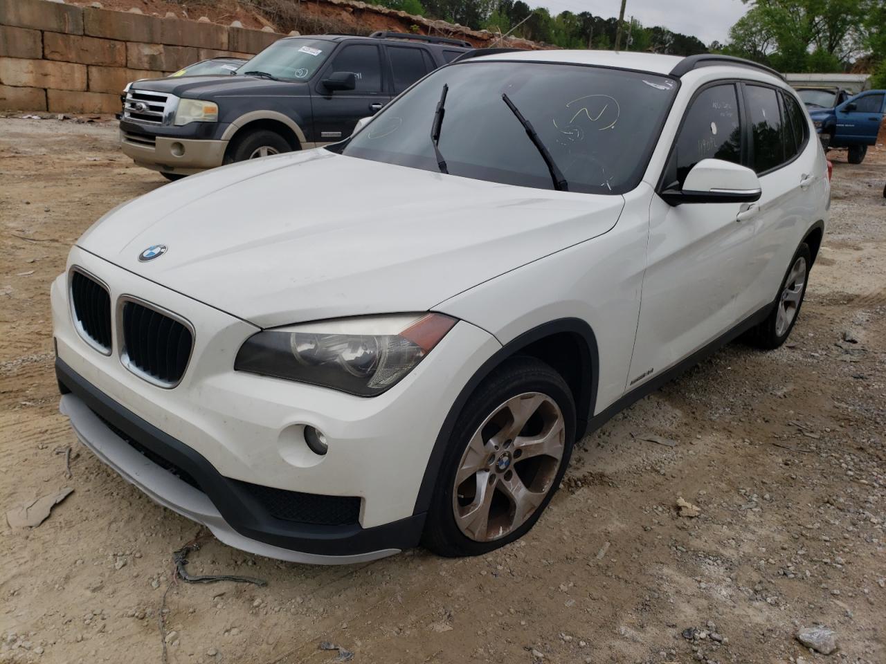 Photo 2 from auction – 2015 BMW X1 SDRIVE2 with VIN WBAVM1C57FV315815