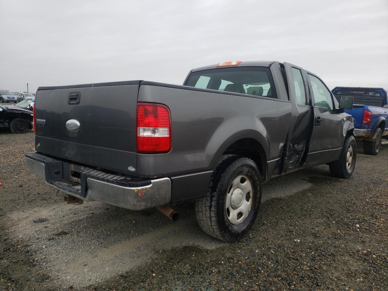 Photo 4 from auction – 2006 FORD F150 with VIN 1FTRX12W46NA39437