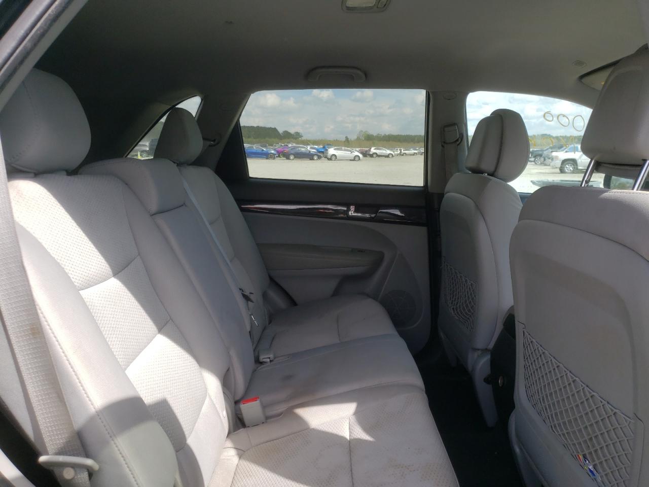 Photo 6 from auction – 2011 KIA SORENTO BA with VIN 5XYKT3A12BG178322