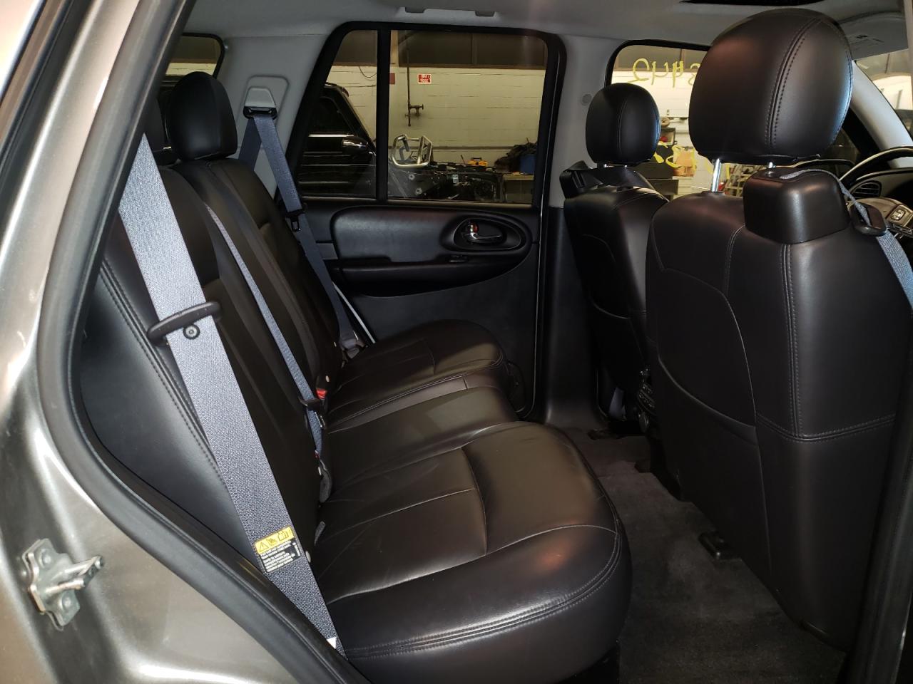 Photo 6 from auction – 2005 CHEVROLET TRAILBLAZE with VIN 1GNDT13S352379493