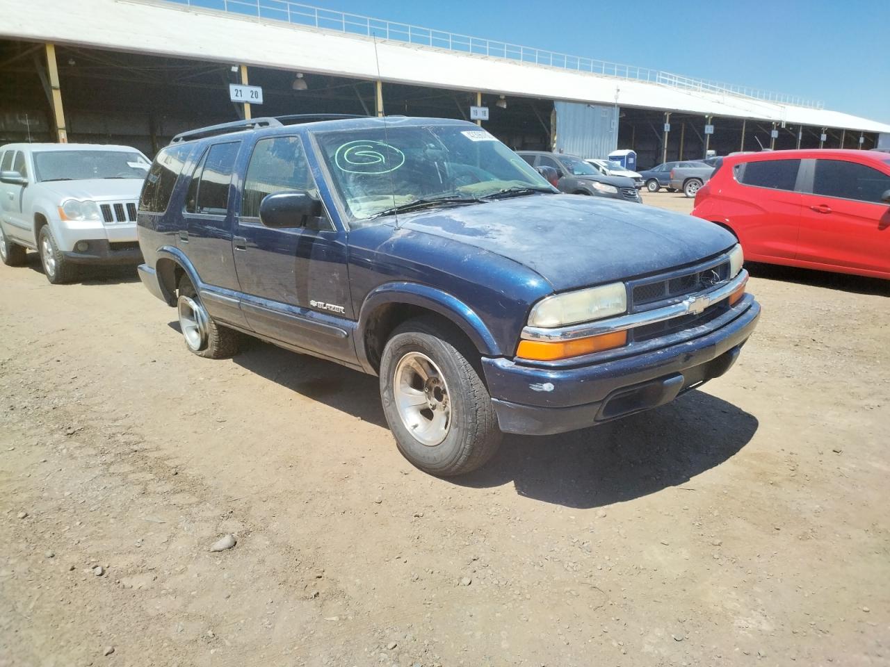 CHEVROLET BLAZER 2002 with VIN 1GNCS13W62K132353 - Photo from auction