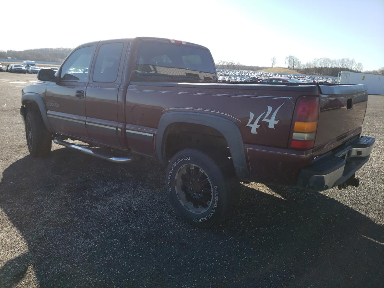 Photo 3 from auction – 2002 CHEVROLET SILVERADO with VIN 1GCHK29162E301950