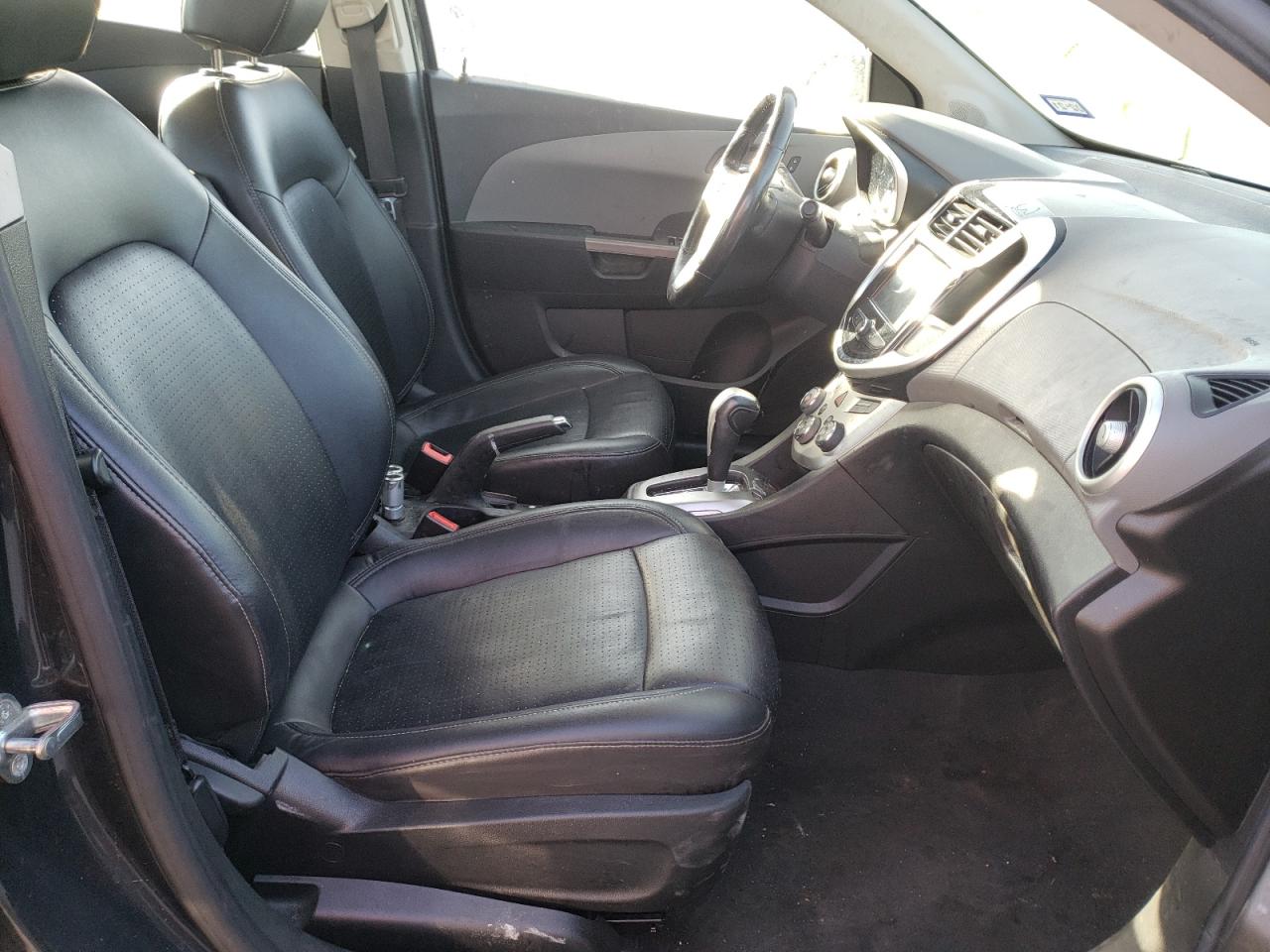 Photo 5 from auction – 2017 CHEVROLET SONIC PREM with VIN 1G1JF5SB7H4130580