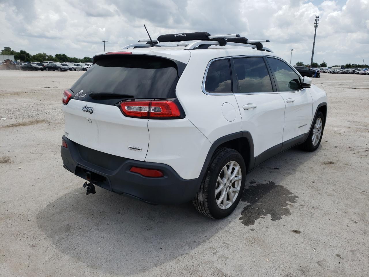 Photo 4 from auction – 2018 JEEP CHEROKEE L with VIN 1C4PJLCB6JD533586