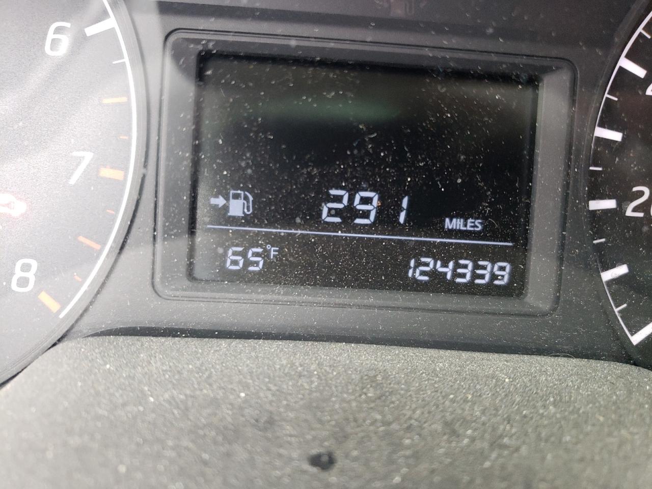 Photo 8 from auction – 2013 NISSAN SENTRA S with VIN 3N1AB7AP4DL563096